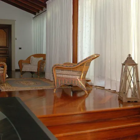 Sara Villa Ispica