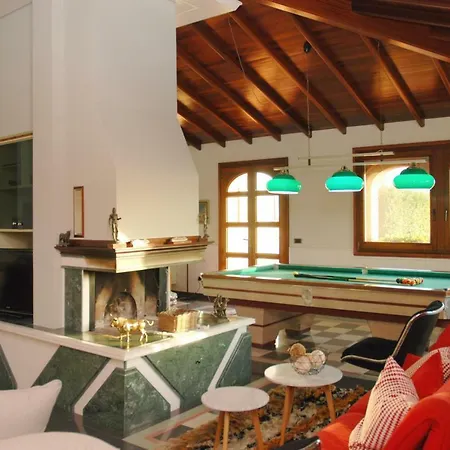 Sara Villa Ispica