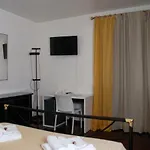 Sara Villa Ispica
