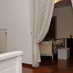 Sara Villa *